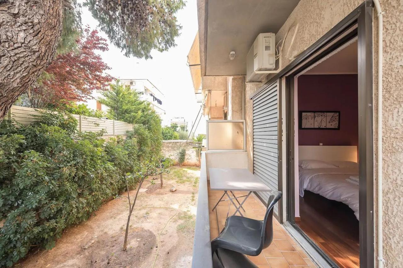 Glyfada Glass-Walled Designed Apt Athens Exterior photo
