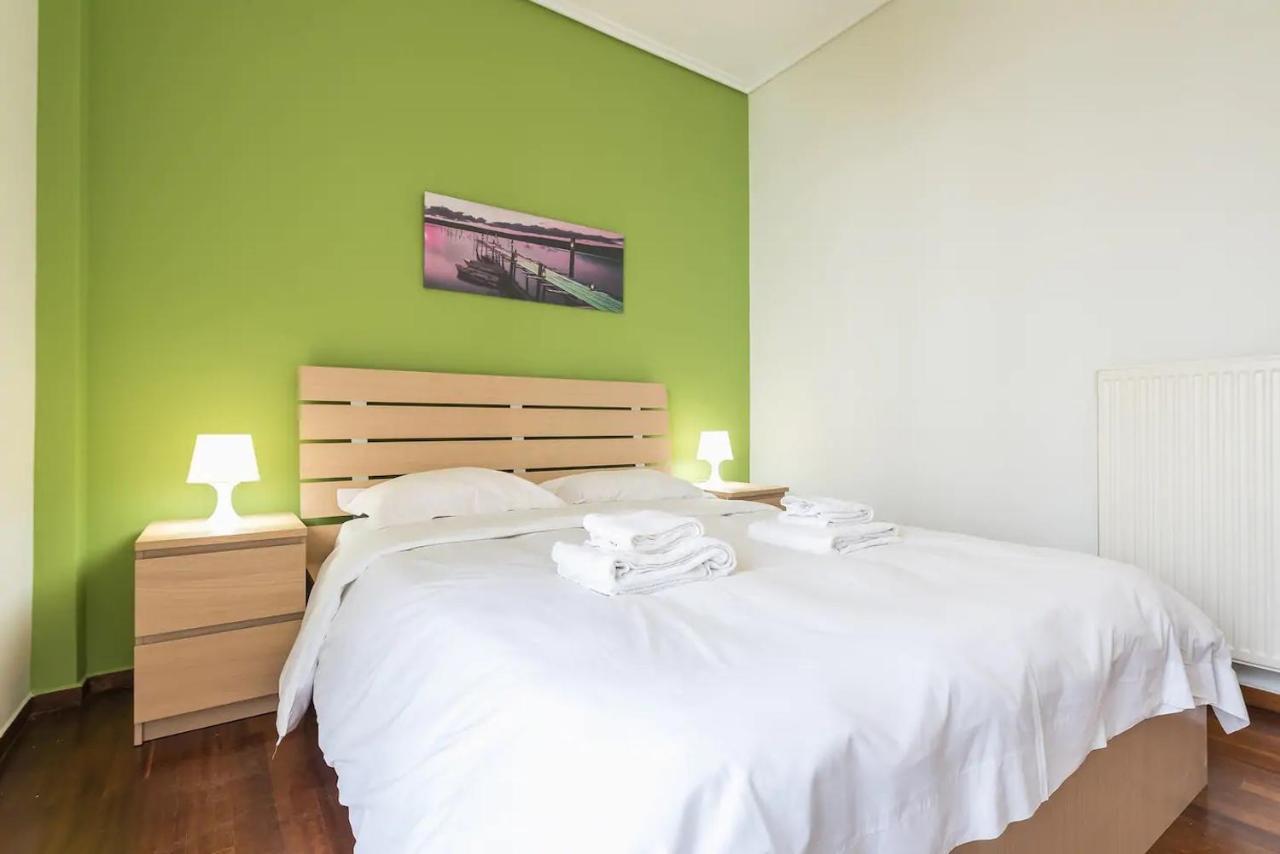Glyfada Glass-Walled Designed Apt Athens Exterior photo